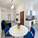 Casina Al 32 * Palermo